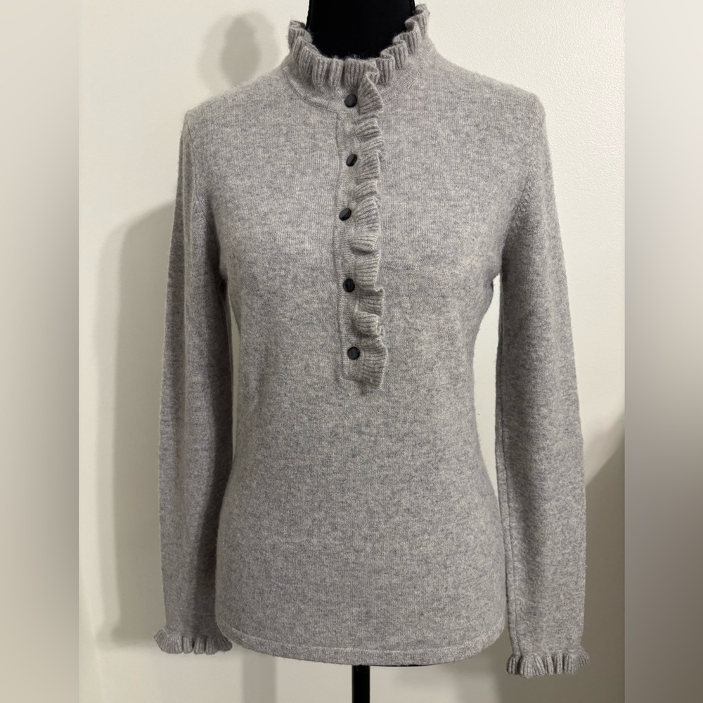 Charter Club 2-Ply 100% Cashmere Gray Sweater Ruffle collar & cuffs Size Small